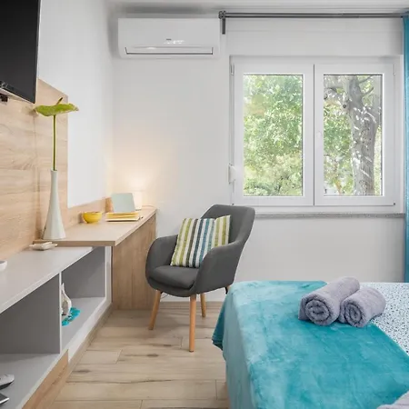 App***max Apartment *